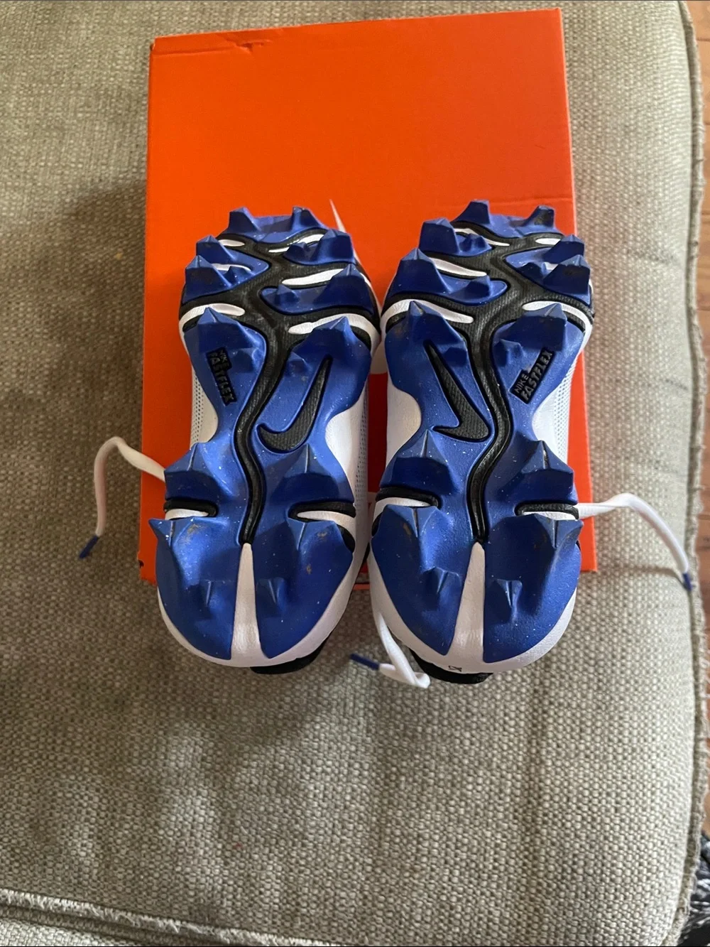 Nike Kids White and Blue Soccer Cleats